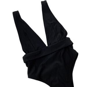 Wanita black ribbed low back one piece swimsuit